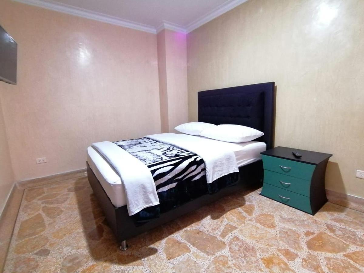 Hotel Golden Suite เปเรย์รา ภายนอก รูปภาพ