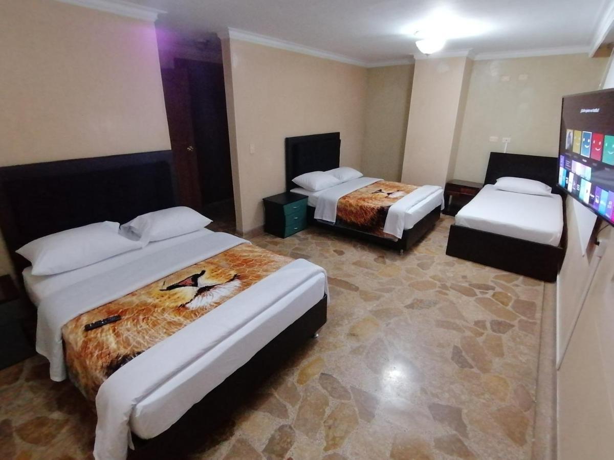 Hotel Golden Suite เปเรย์รา ภายนอก รูปภาพ