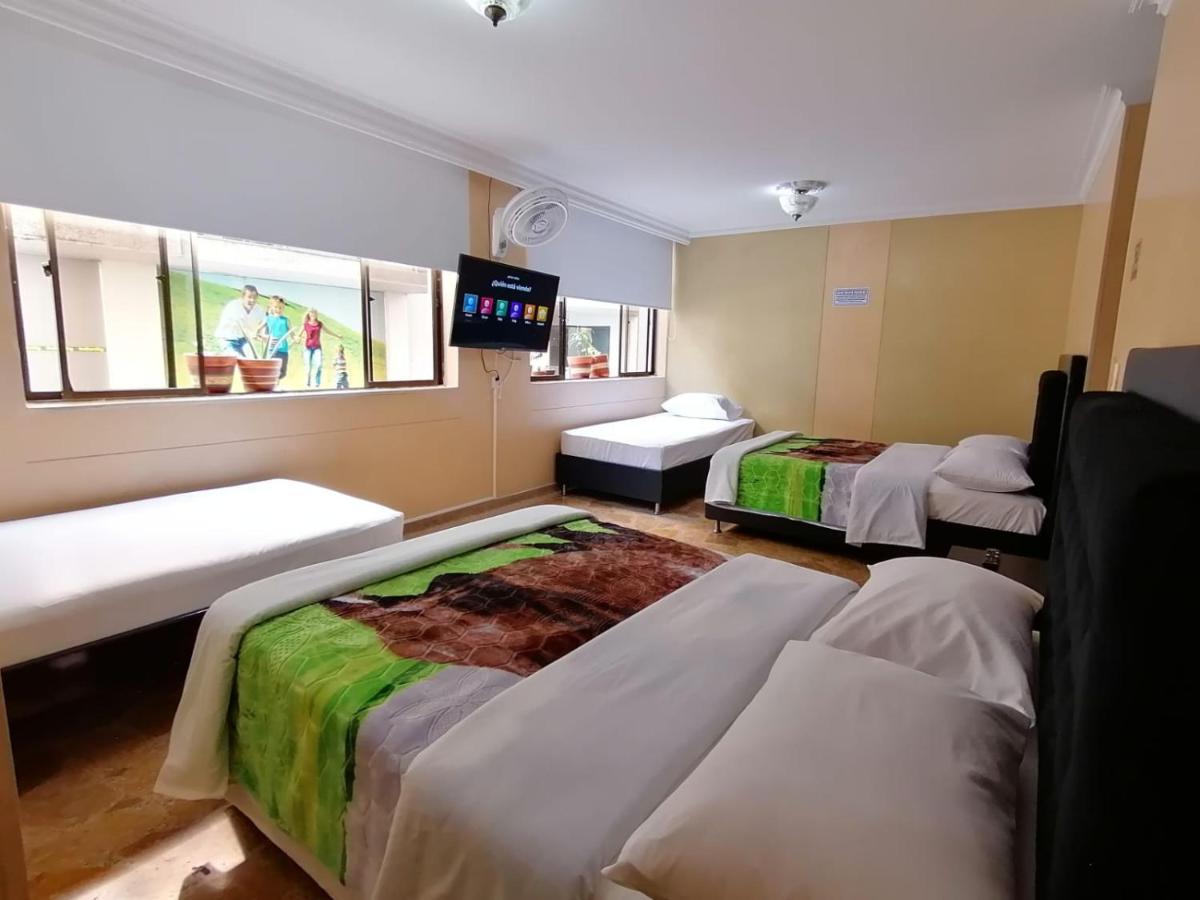 Hotel Golden Suite เปเรย์รา ภายนอก รูปภาพ