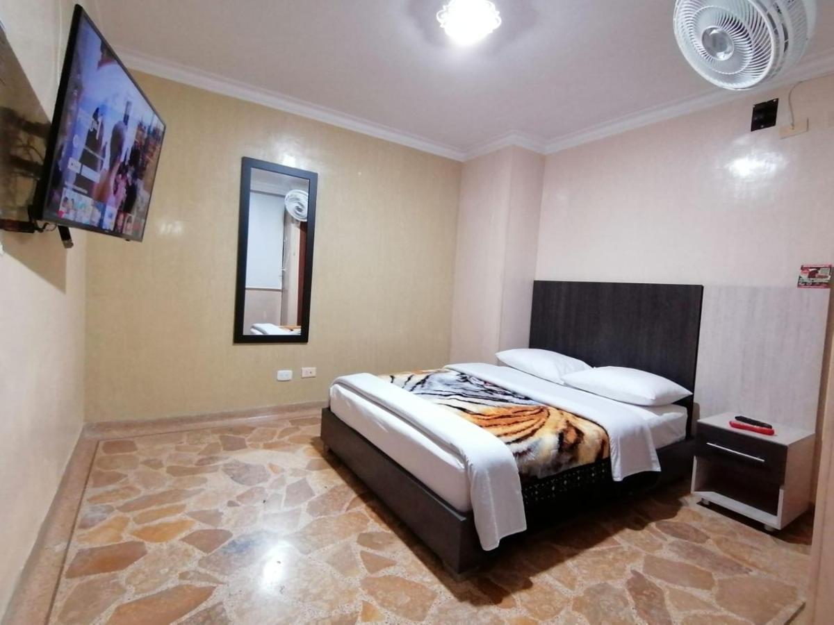 Hotel Golden Suite เปเรย์รา ภายนอก รูปภาพ