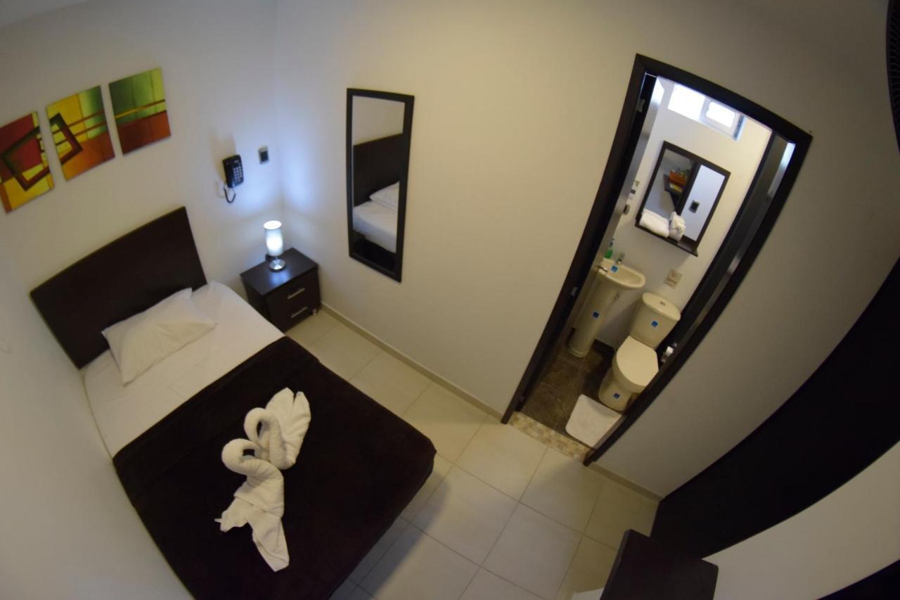 Hotel Golden Suite เปเรย์รา ภายนอก รูปภาพ