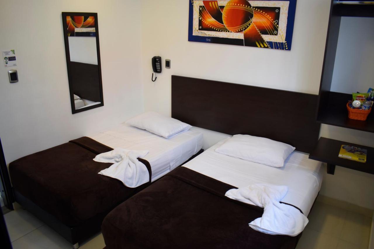 Hotel Golden Suite เปเรย์รา ภายนอก รูปภาพ