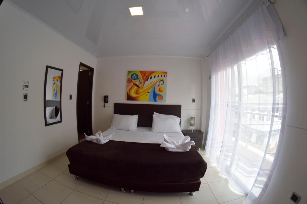 Hotel Golden Suite เปเรย์รา ภายนอก รูปภาพ